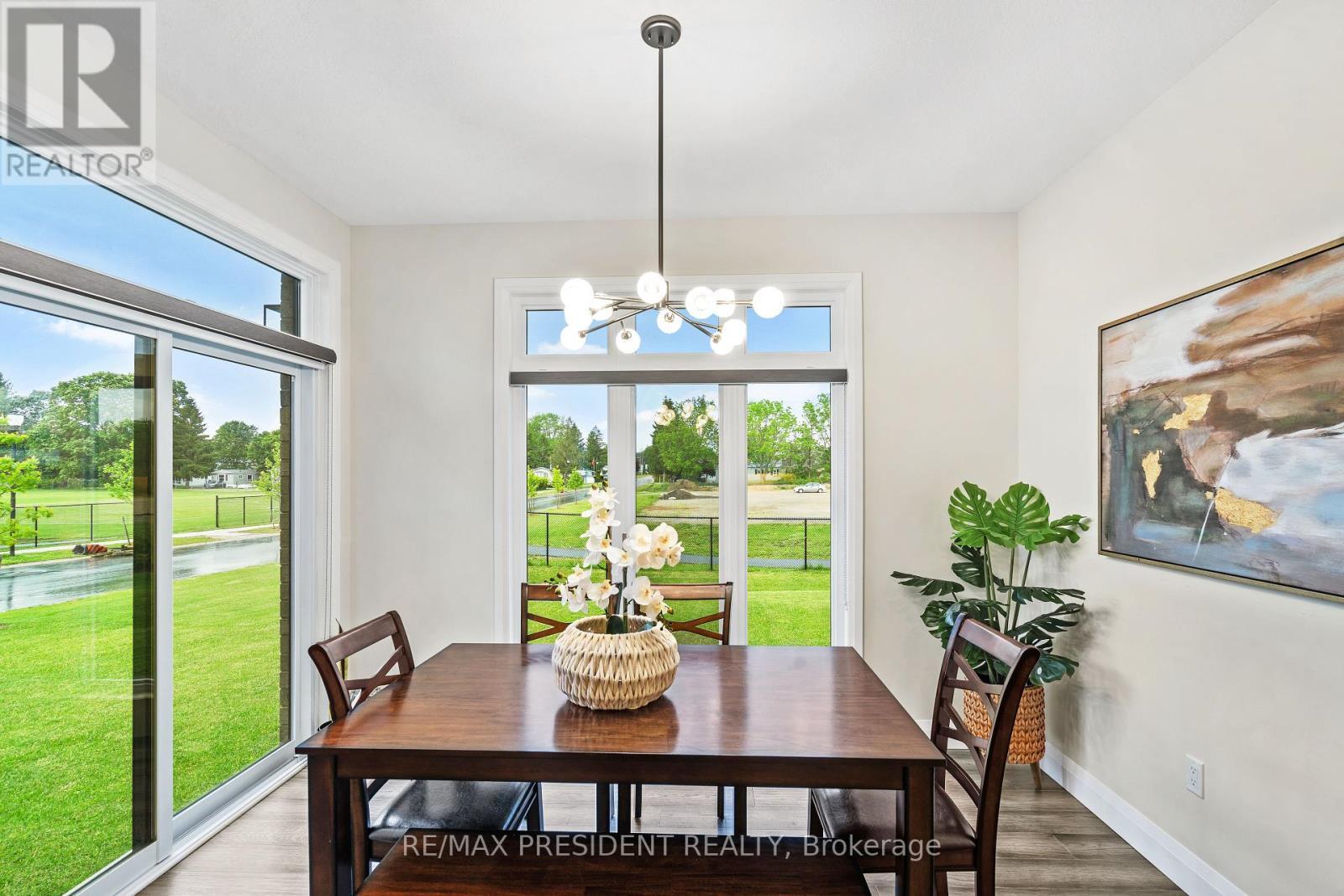 191 Foxborough Place, Thames Centre, ON - Indoor Photo Showing Dining Room
