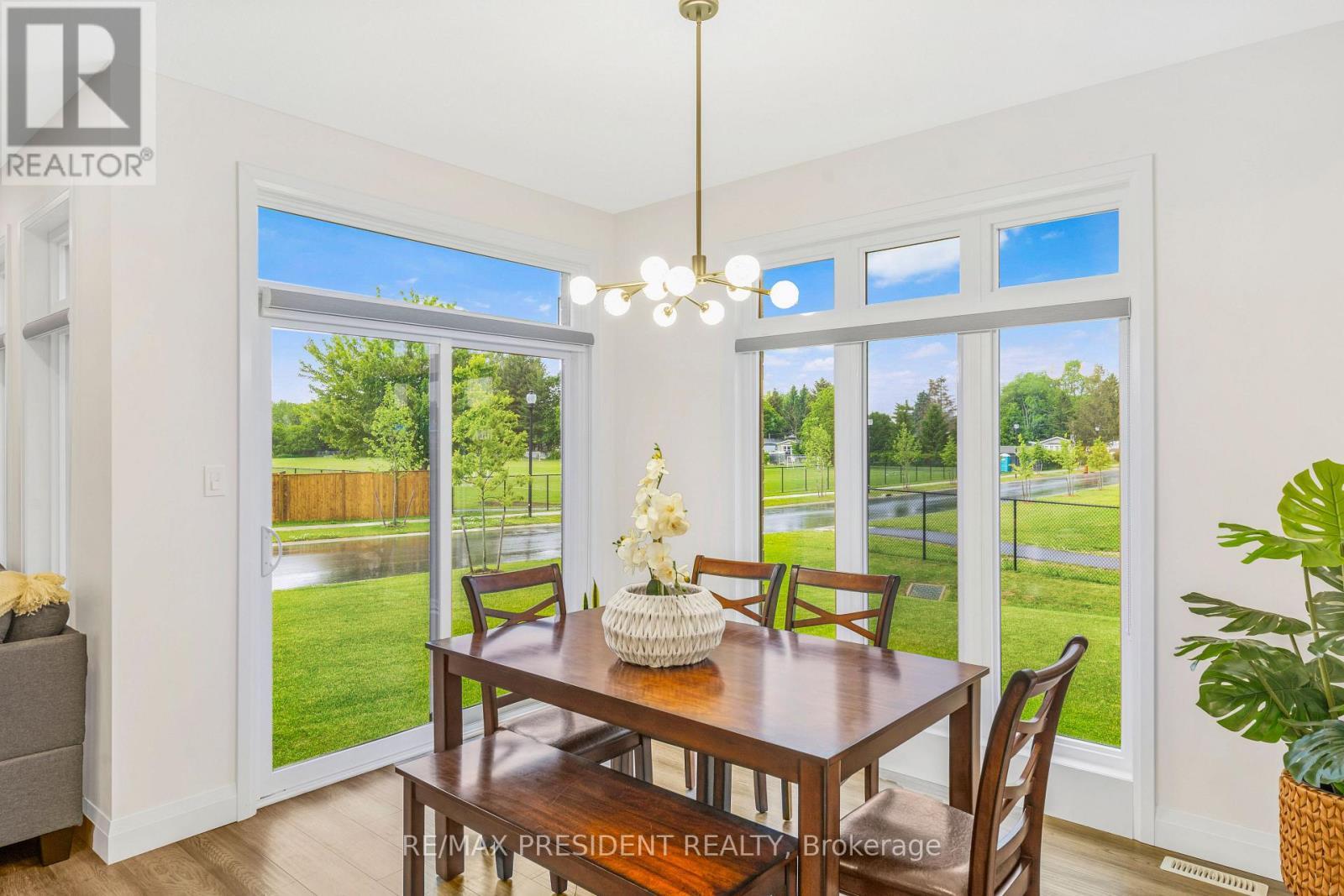191 Foxborough Place, Thames Centre, ON - Indoor Photo Showing Dining Room