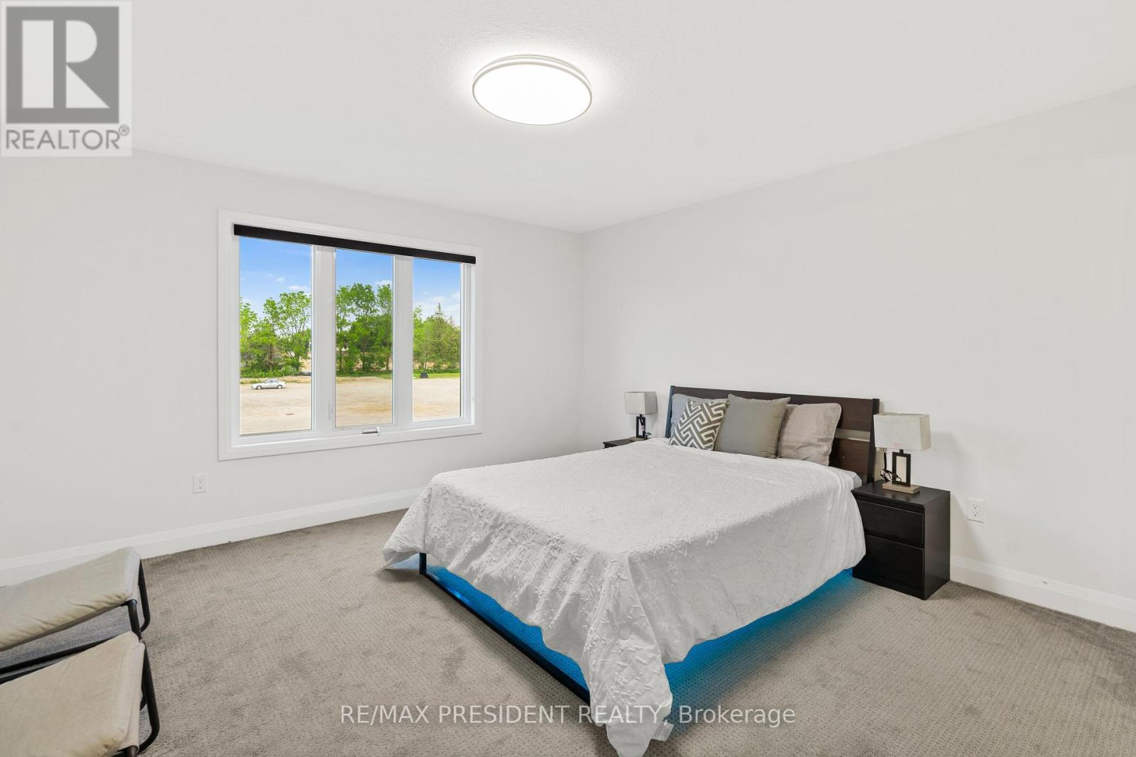 191 Foxborough Place, Thames Centre, ON - Indoor Photo Showing Bedroom