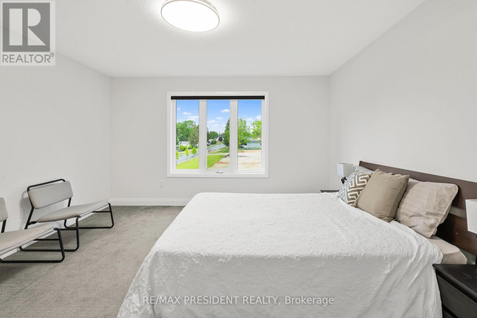 191 Foxborough Place, Thames Centre, ON - Indoor Photo Showing Bedroom