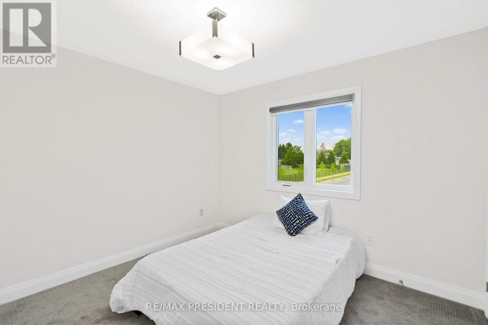 191 Foxborough Place, Thames Centre, ON - Indoor Photo Showing Bedroom