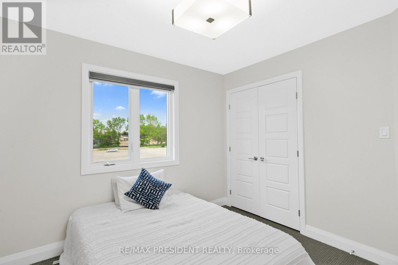 191 Foxborough Place, Thames Centre, ON - Indoor Photo Showing Bedroom
