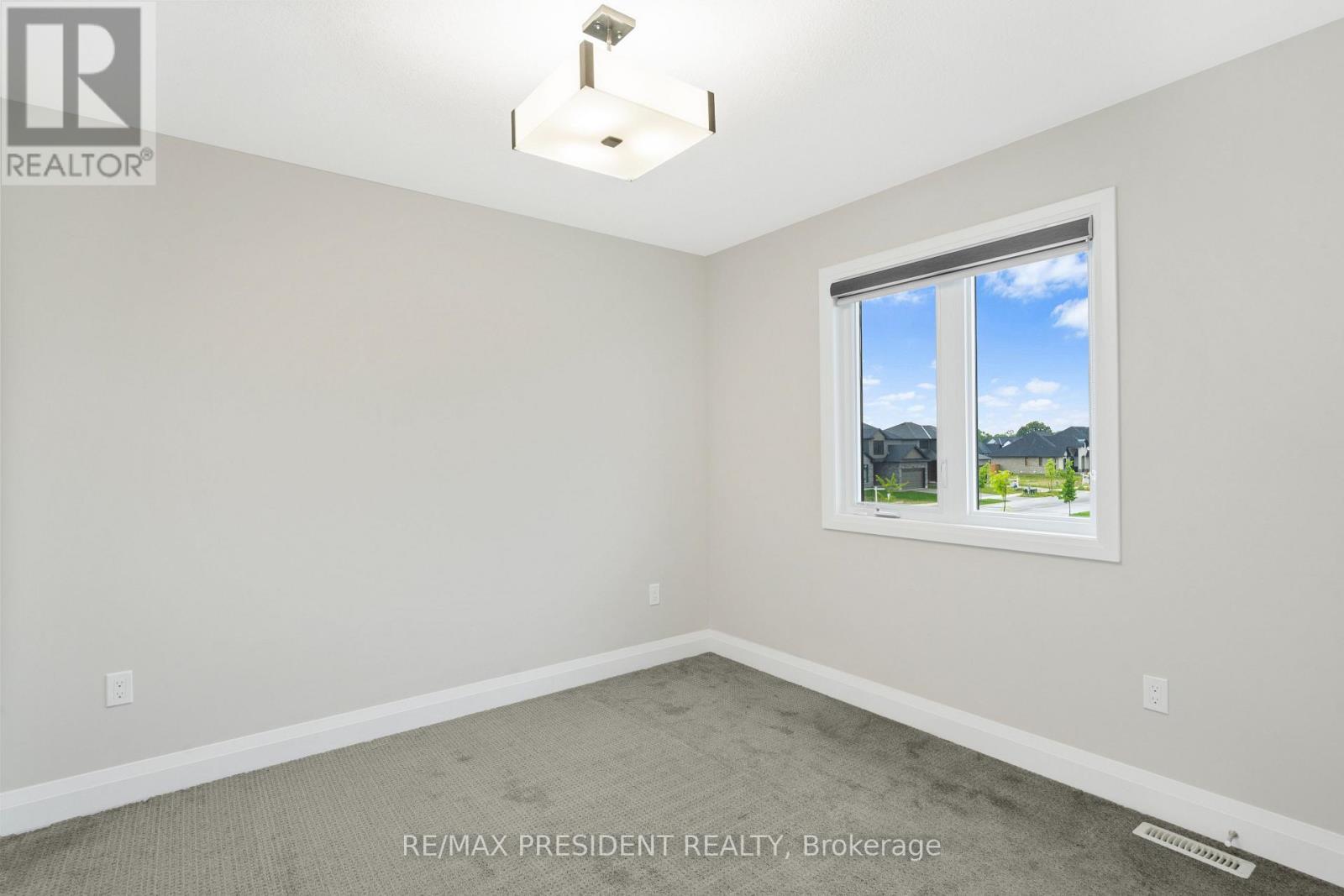 191 Foxborough Place, Thames Centre, ON - Indoor Photo Showing Other Room
