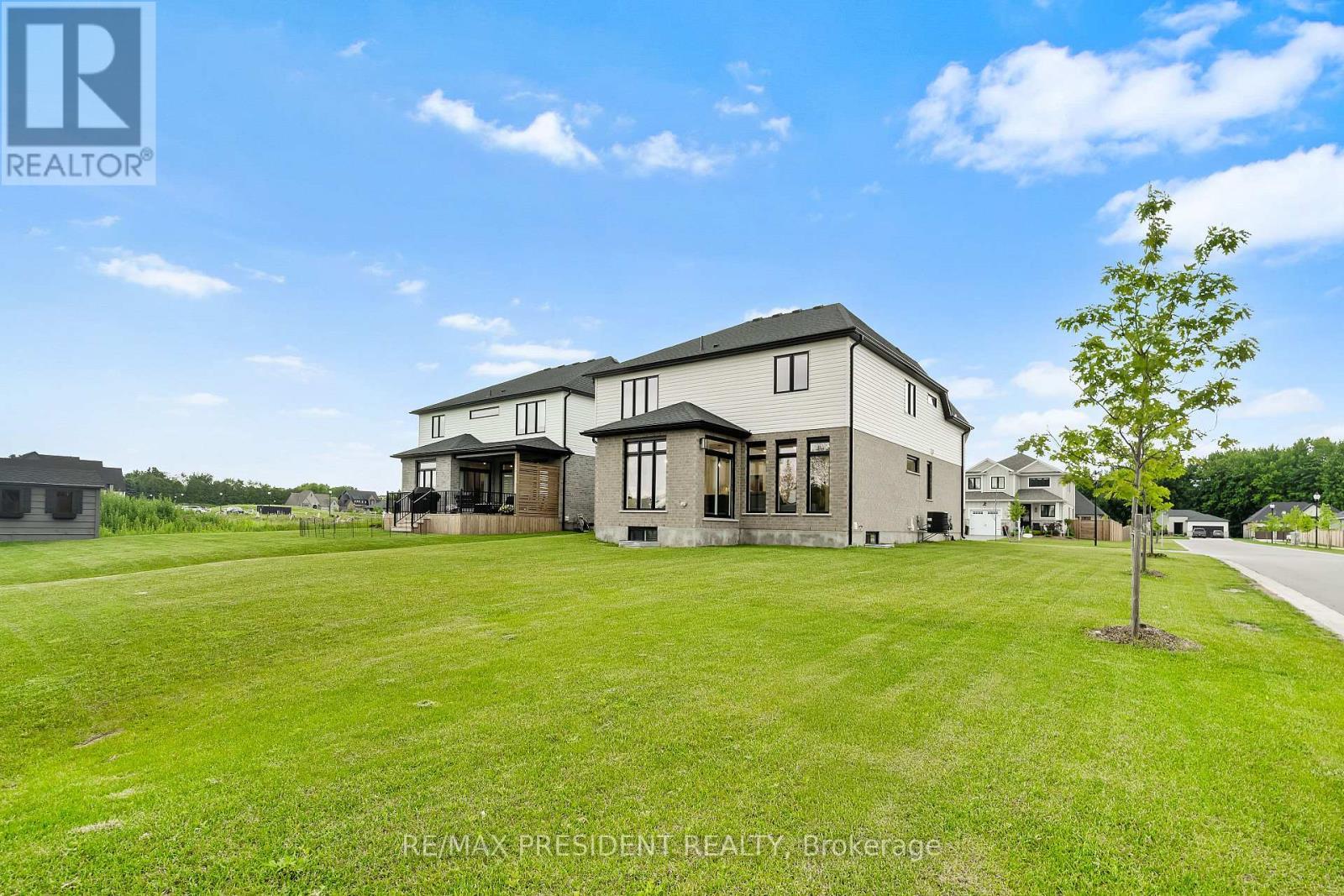 191 Foxborough Place, Thames Centre, ON - Outdoor