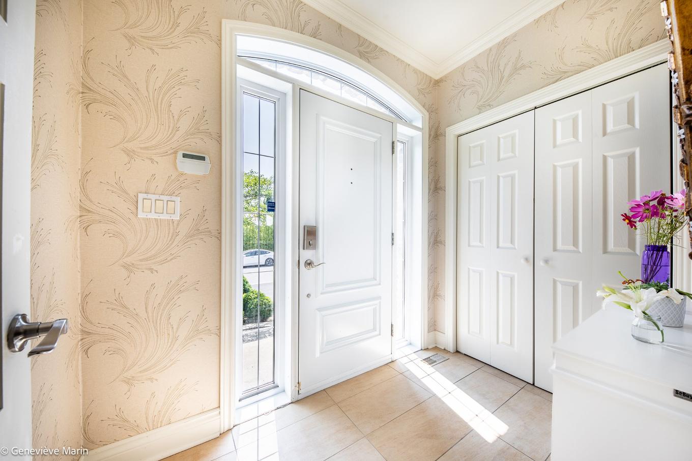 Hall - 3200 Rue De L'Aubépine, Saint-Bruno-De-Montarville, QC - Indoor Photo Showing Other Room