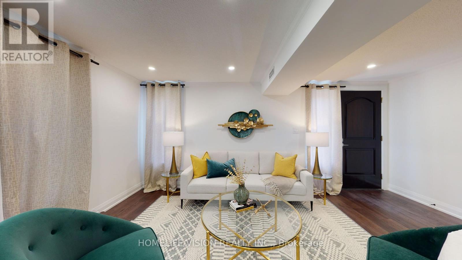 12 Flaremore Crescent, Toronto, ON - Indoor Photo Showing Other Room