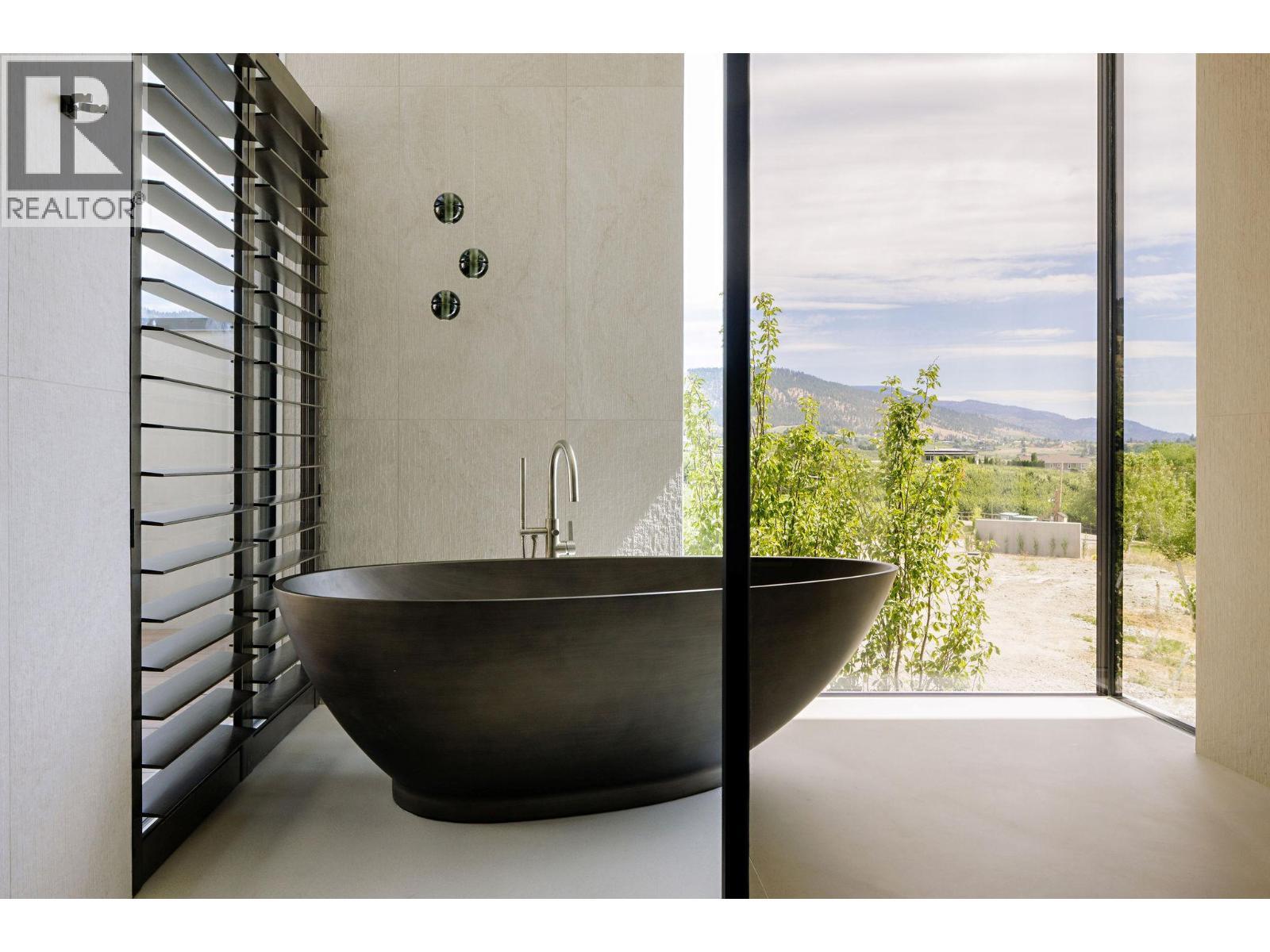 1675 Midland Road, Penticton, BC