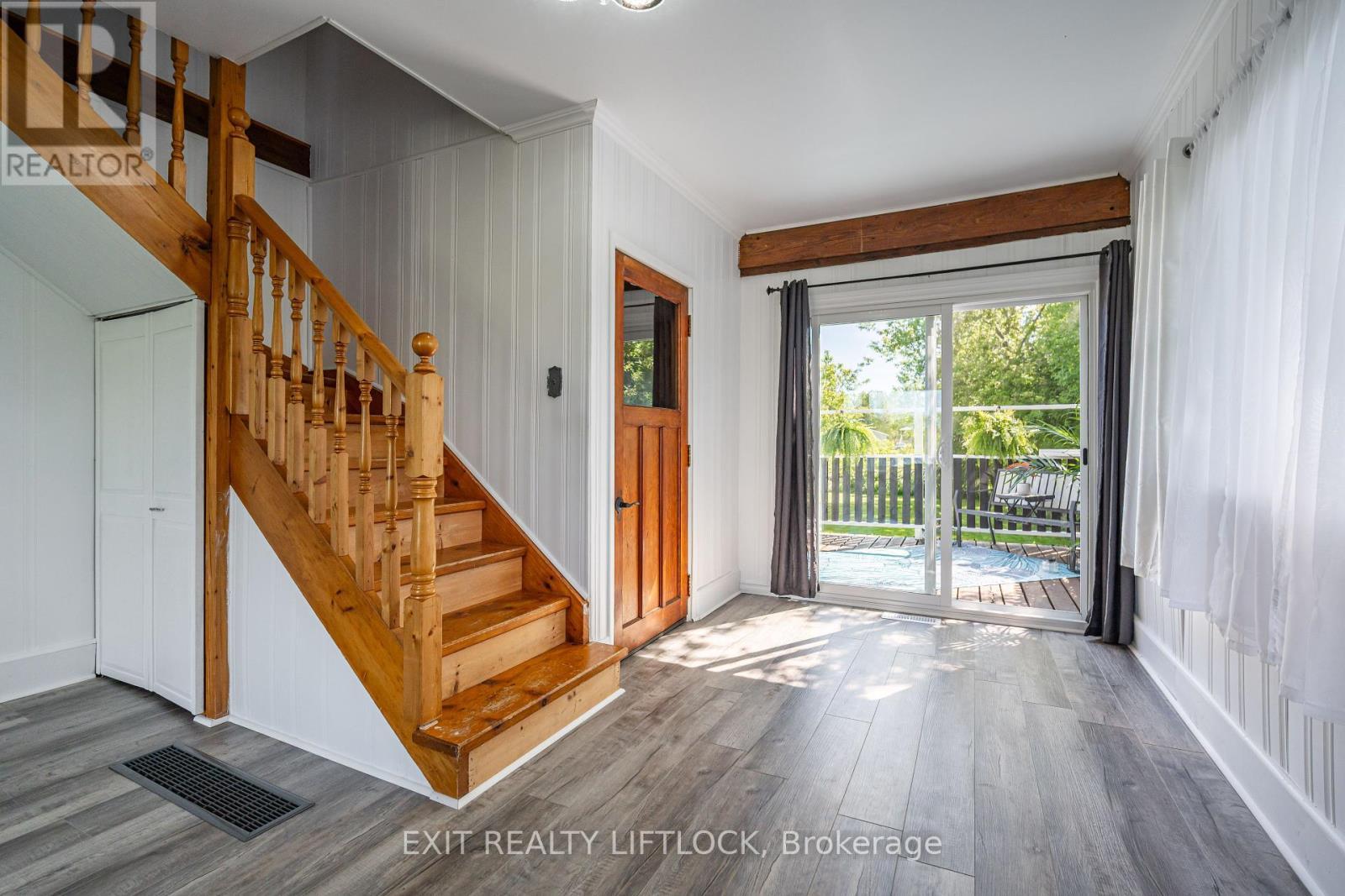 1301 County Rd 28, Otonabee-South Monaghan, ON - Indoor Photo Showing Other Room