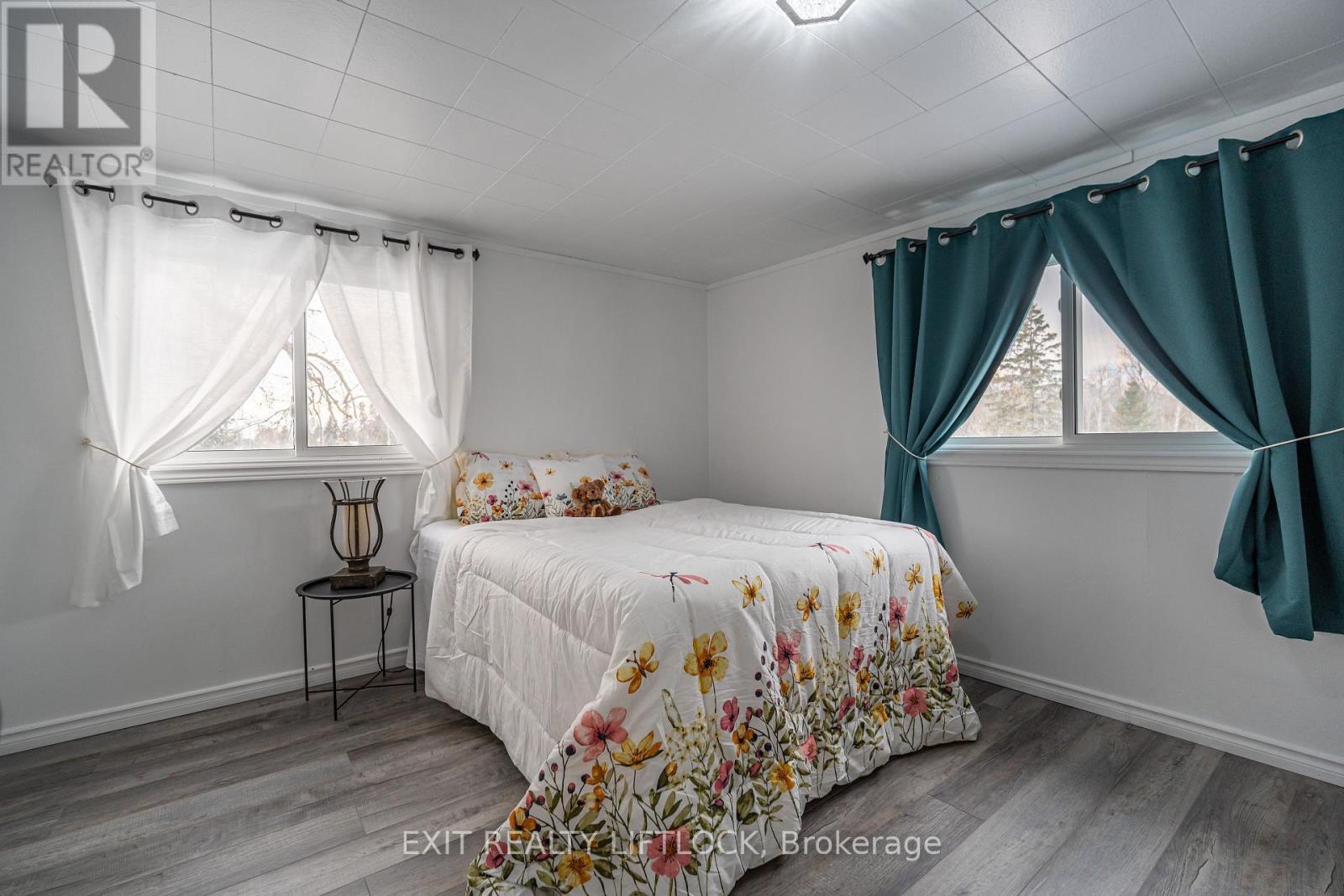 1301 County Rd 28, Otonabee-South Monaghan, ON - Indoor Photo Showing Bedroom