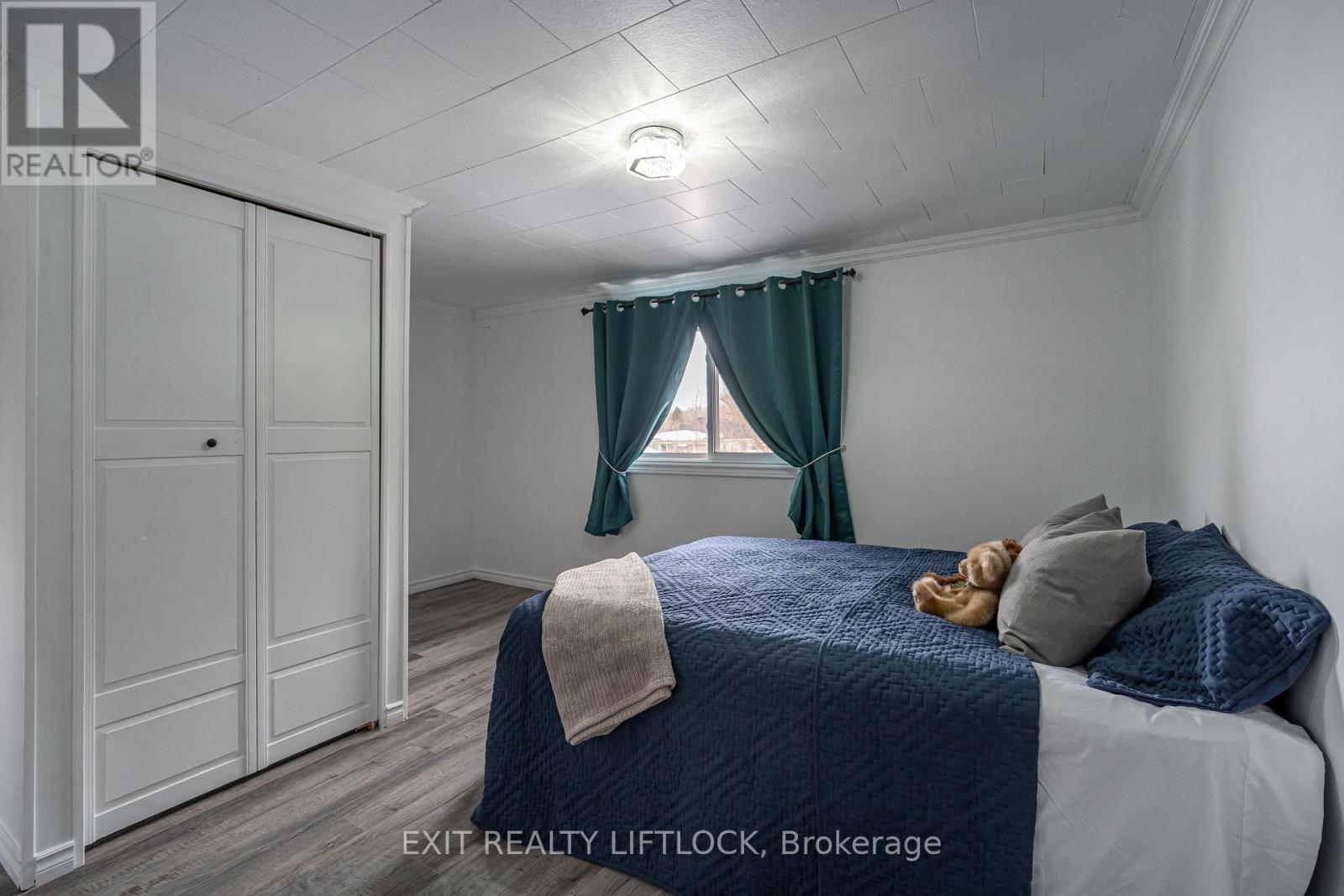 1301 County Rd 28, Otonabee-South Monaghan, ON - Indoor Photo Showing Bedroom
