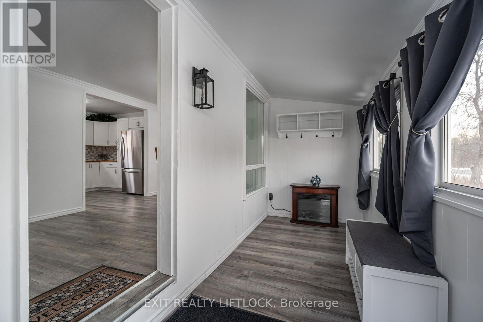 1301 County Rd 28, Otonabee-South Monaghan, ON - Indoor Photo Showing Other Room