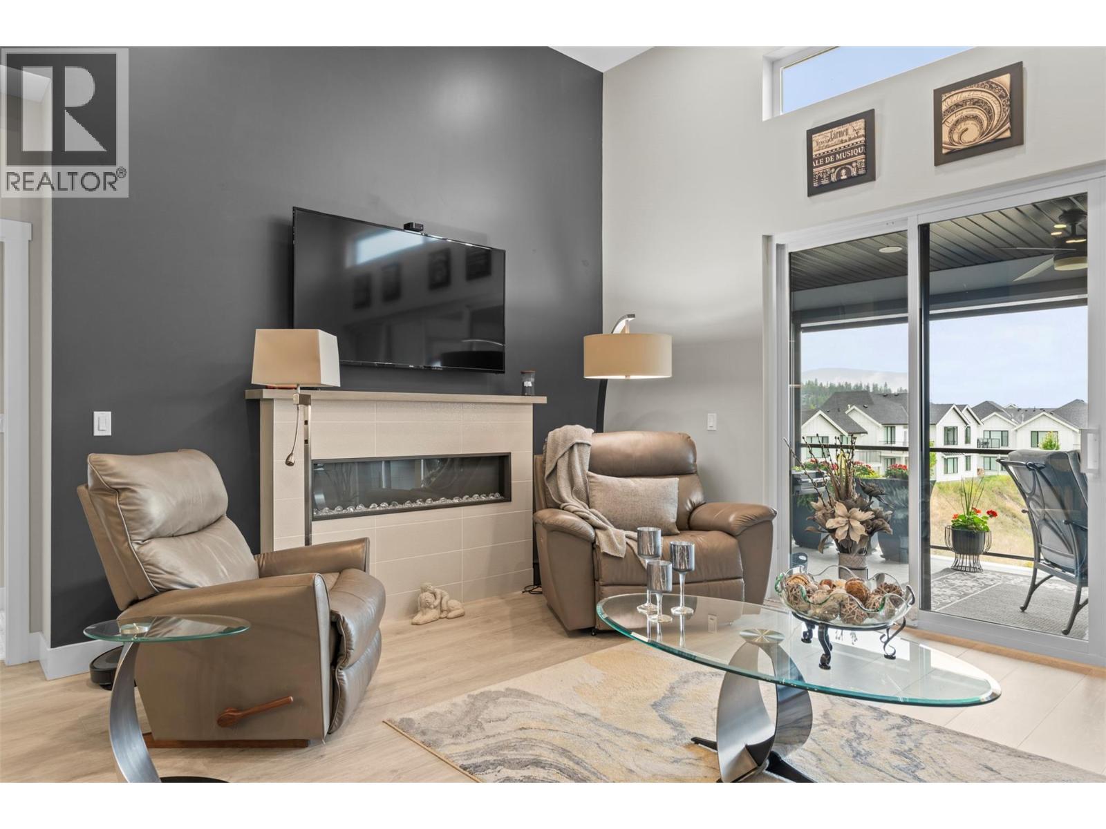 269 Diamond Way Unit# 13, Vernon, BC - Indoor With Fireplace