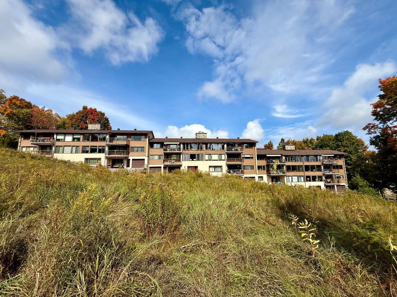 Exterior - 10-280 Rue De Grenoble, Sainte-Adèle, QC - Outdoor With View