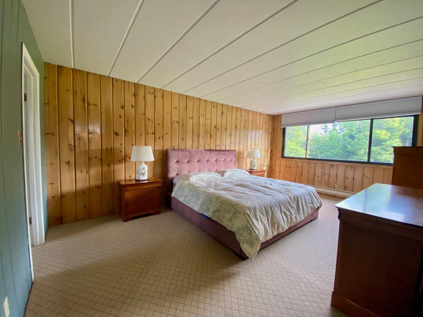 Primary bedroom - 10-280 Rue De Grenoble, Sainte-Adèle, QC - Indoor Photo Showing Bedroom