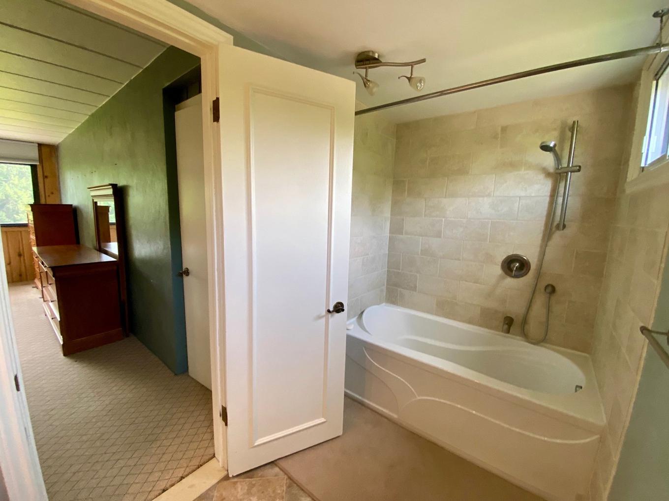 Bathroom - 10-280 Rue De Grenoble, Sainte-Adèle, QC - Indoor Photo Showing Bathroom