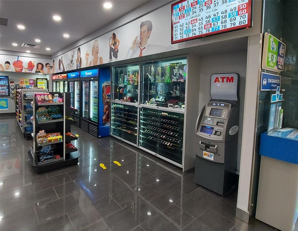 2271 Harvey Avenue, Kelowna, BC