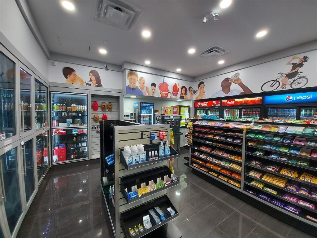 2271 Harvey Avenue, Kelowna, BC