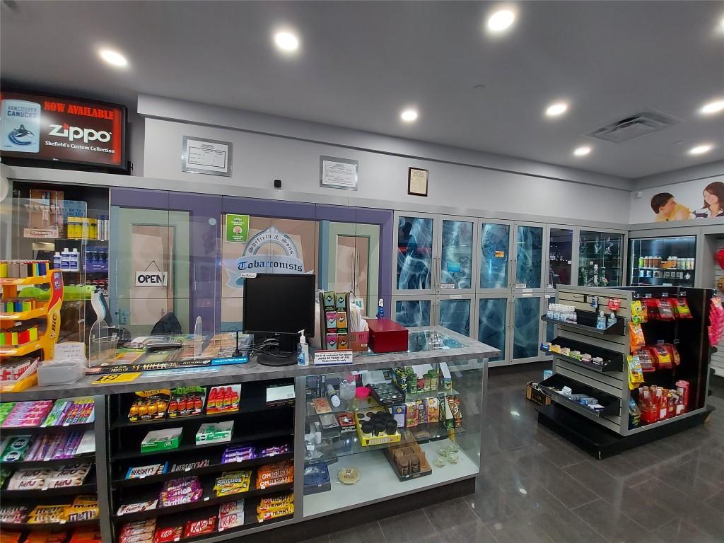 2271 Harvey Avenue, Kelowna, BC