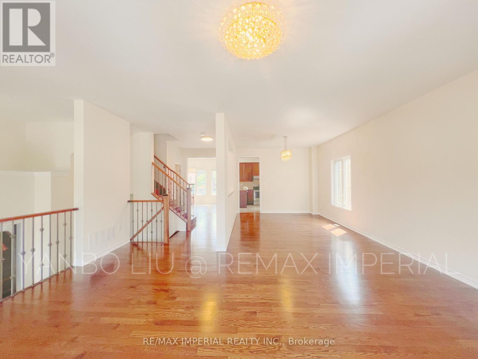 155 Art West Avenue, Newmarket, ON - Indoor Photo Showing Other Room