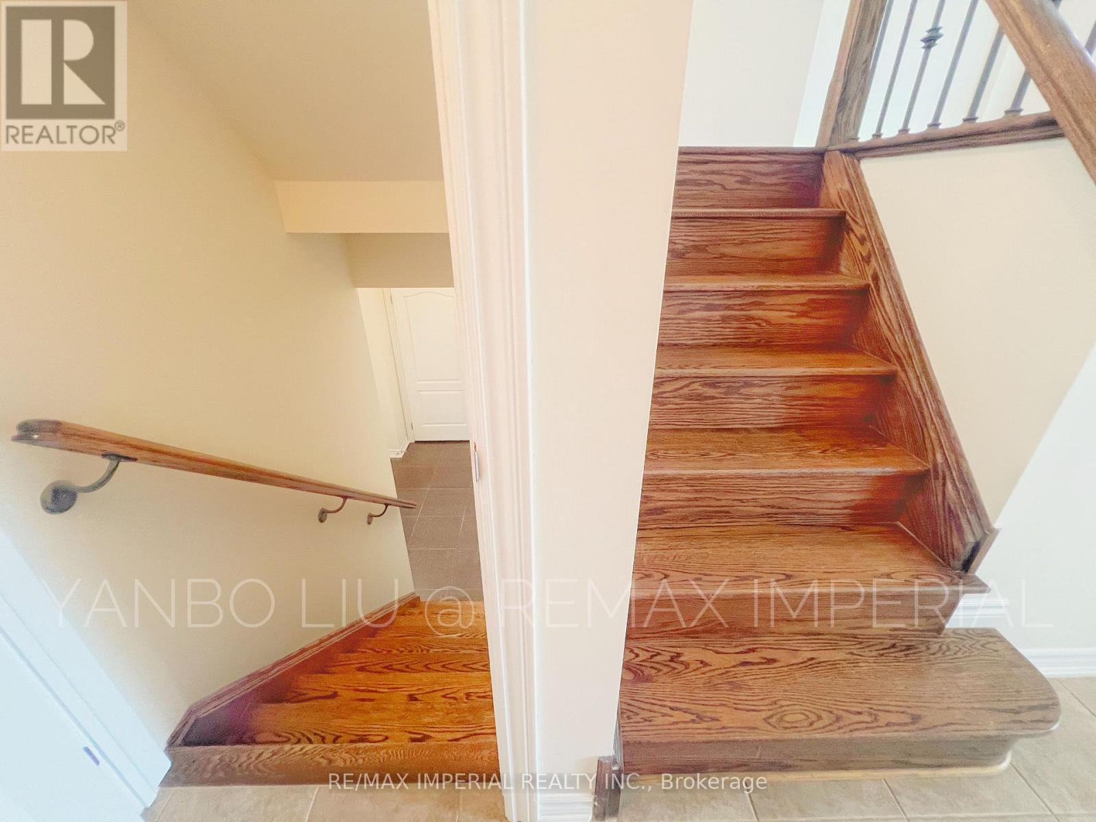 155 Art West Avenue, Newmarket, ON - Indoor Photo Showing Other Room