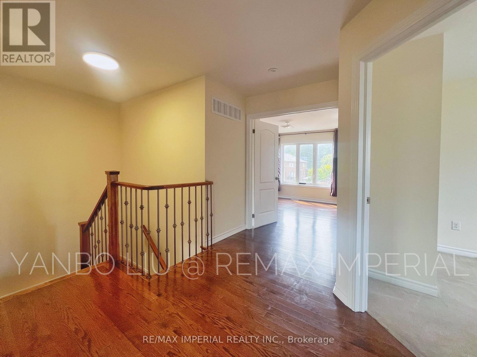 155 Art West Avenue, Newmarket, ON - Indoor Photo Showing Other Room