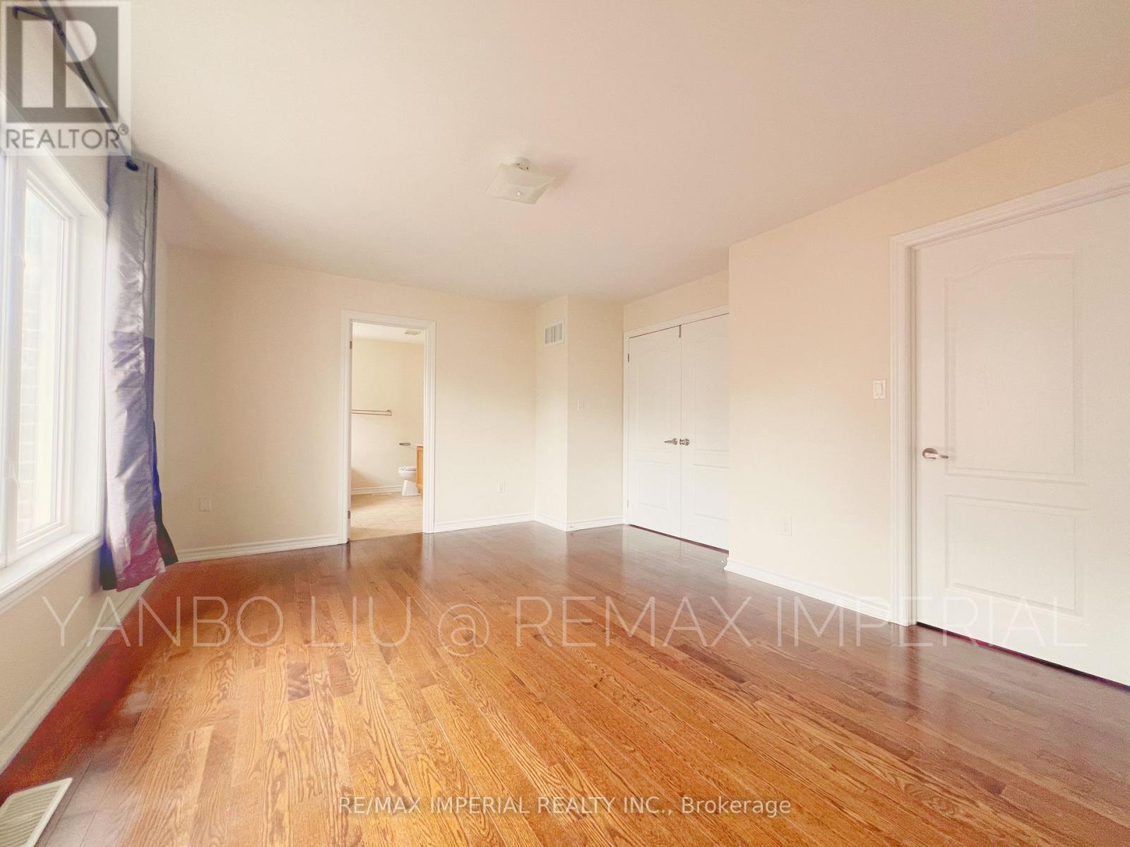 155 Art West Avenue, Newmarket, ON - Indoor Photo Showing Other Room