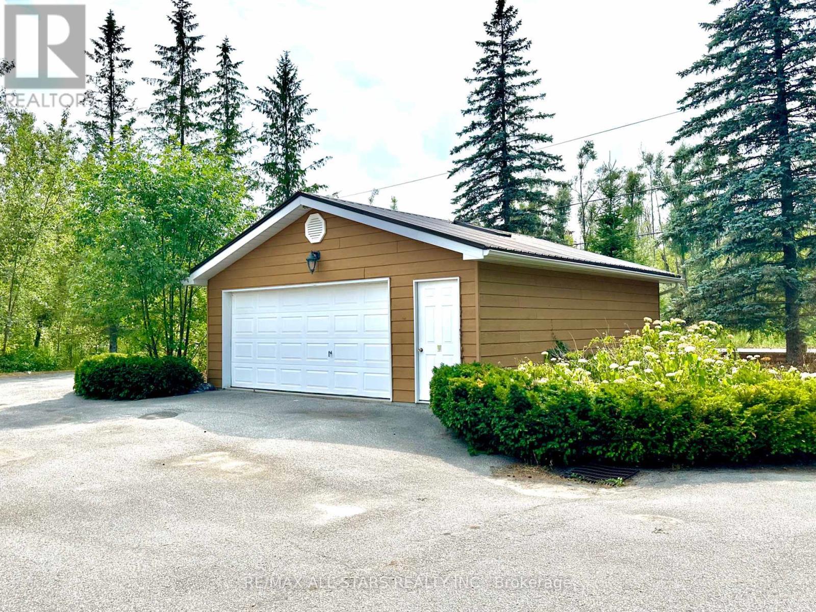 321 Rabys Shore Drive, Kawartha Lakes (Fenelon Falls), ON - Outdoor