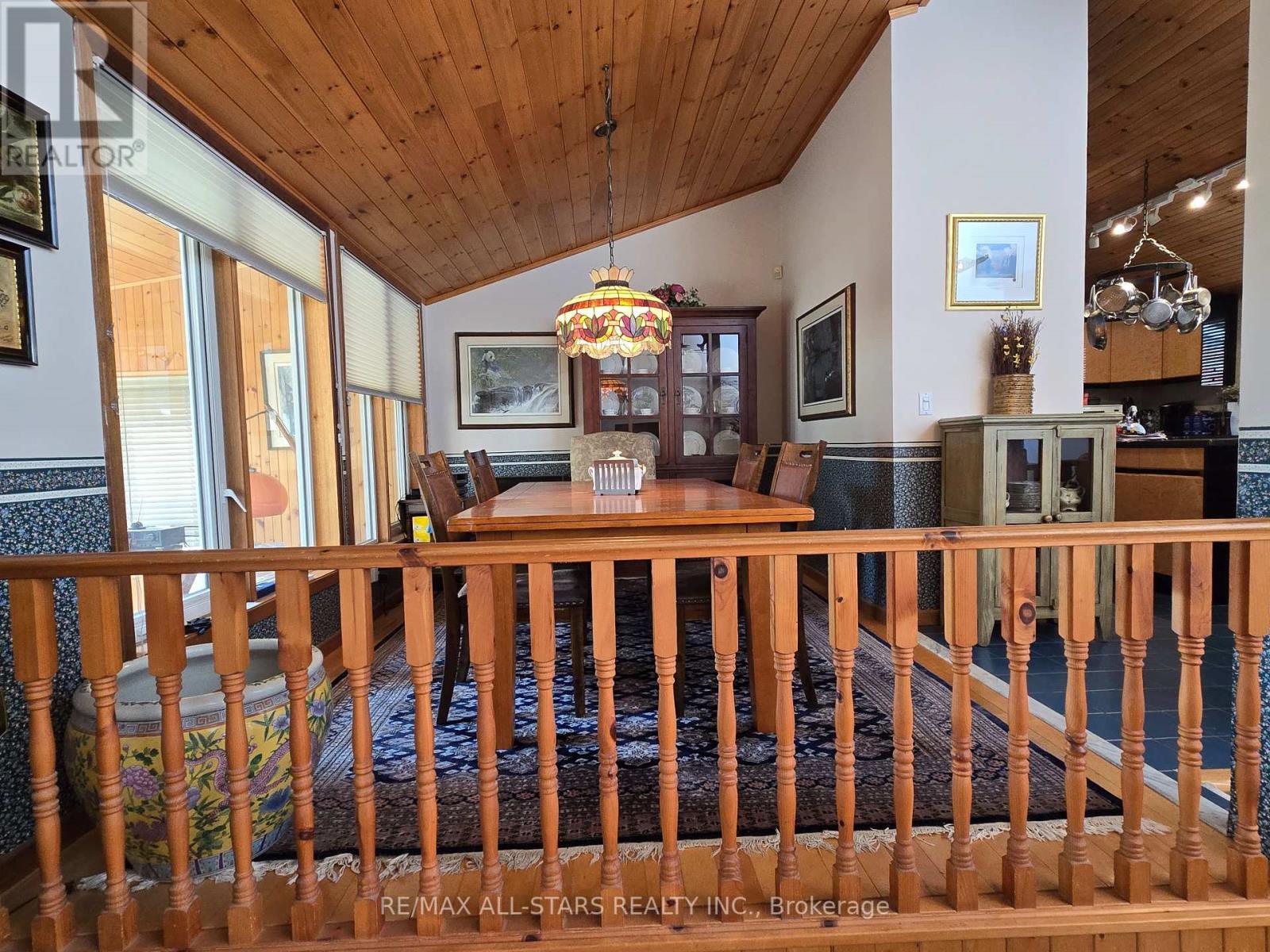 321 Rabys Shore Drive, Kawartha Lakes (Fenelon Falls), ON - Indoor Photo Showing Other Room