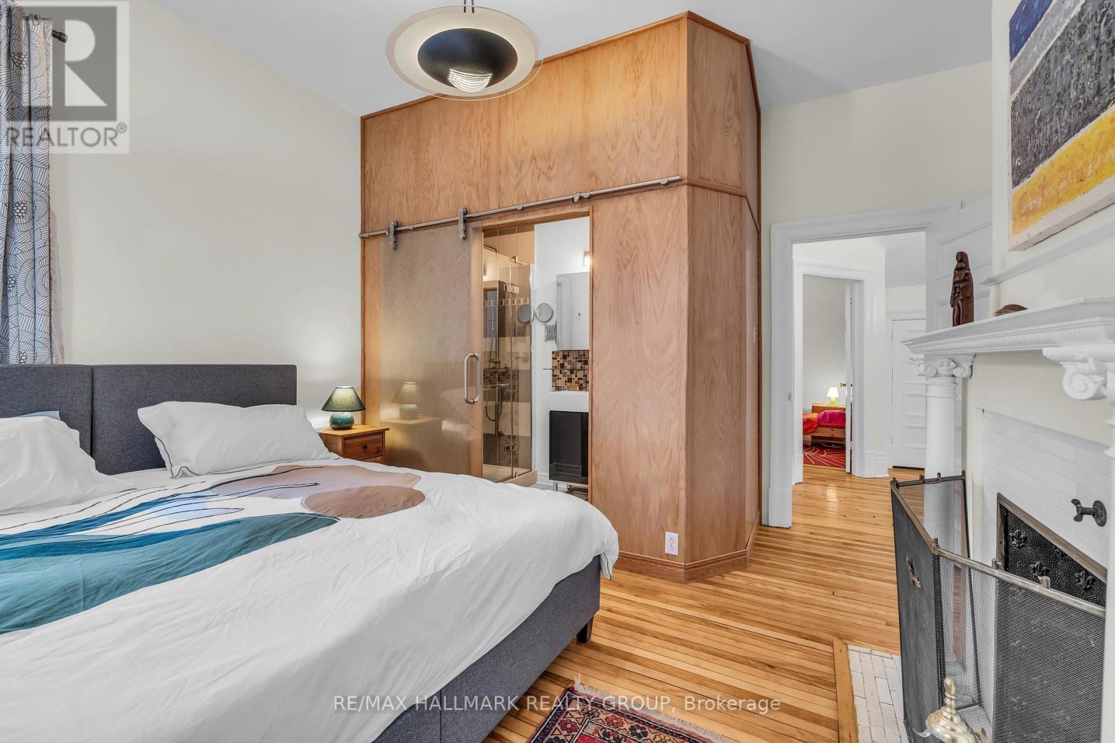 396 Daly Avenue, Ottawa, ON - Indoor Photo Showing Bedroom