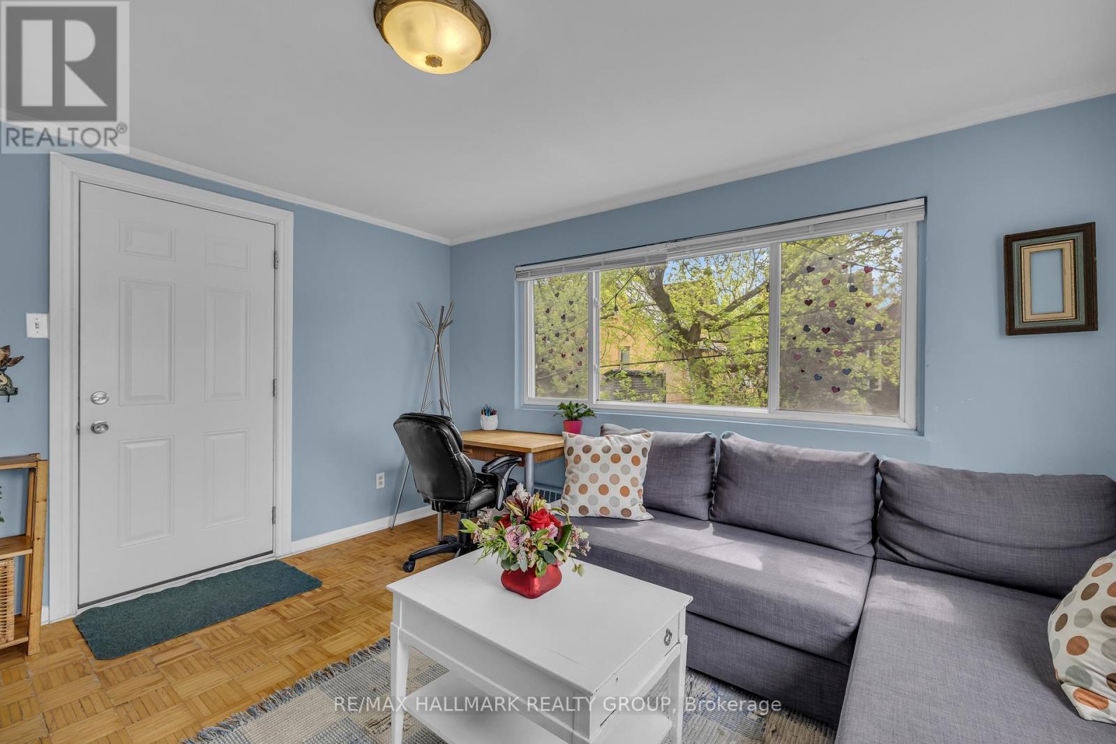 door to upper deck - 396 Daly Avenue, Ottawa, ON - Indoor Photo Showing Living Room