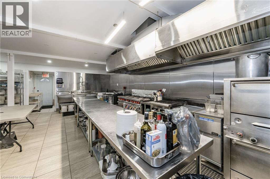 288 Kemp Road W, Grimsby, ON