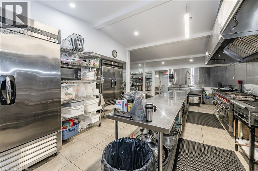 288 Kemp Road W, Grimsby, ON