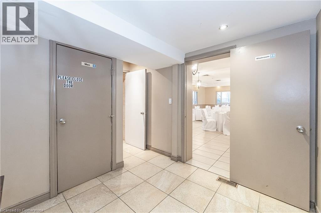 288 Kemp Road W, Grimsby, ON