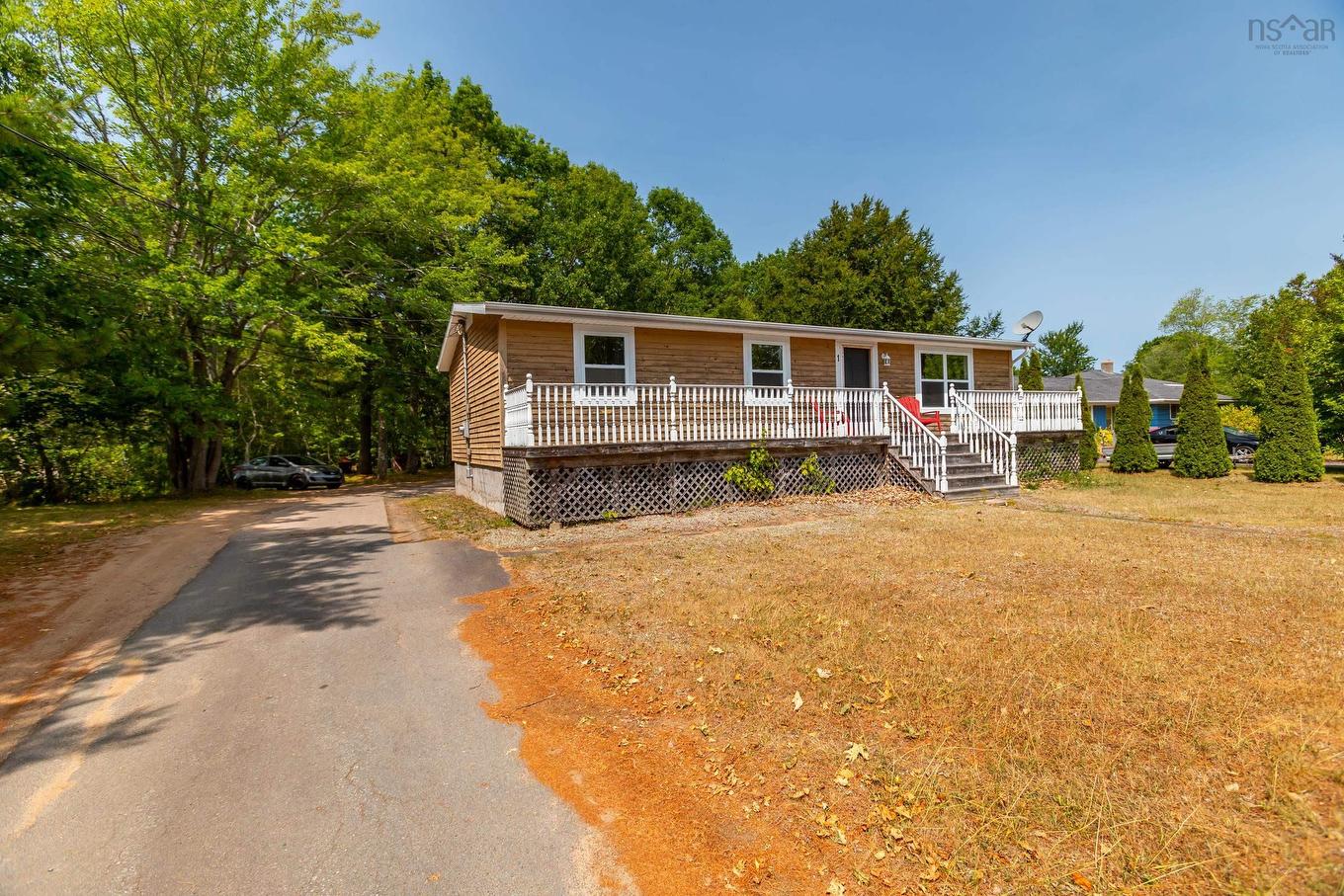 1 Pinecrest Drive, Middleton, NS