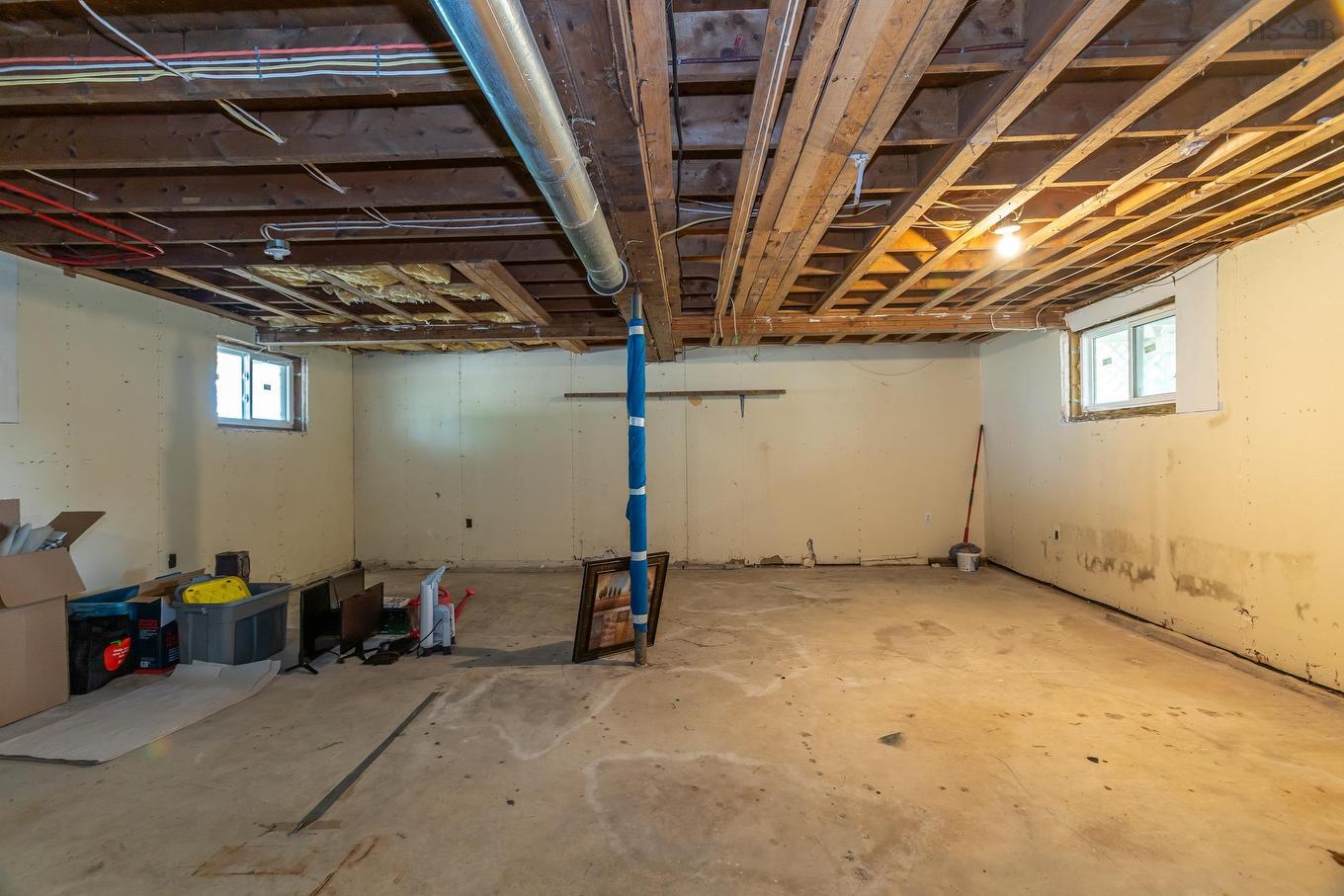 1 Pinecrest Drive, Middleton, NS