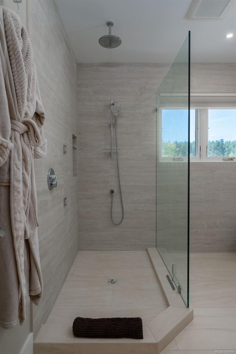 5411 Parker Ave, Saanich, BC