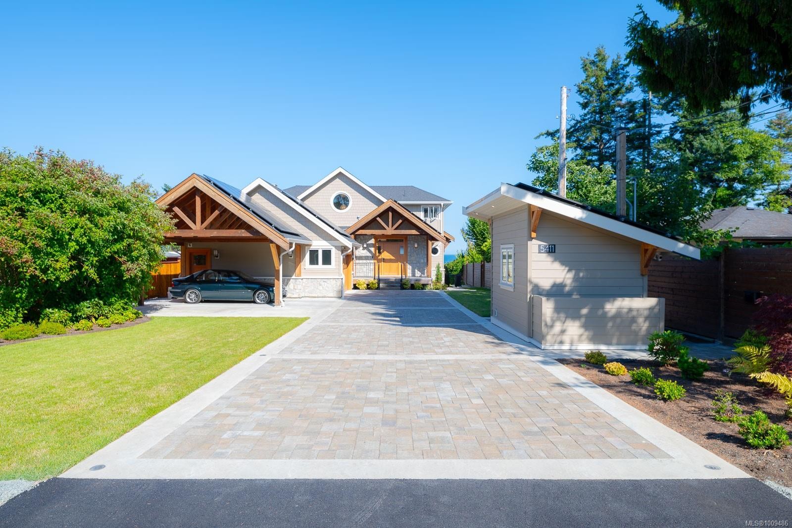 5411 Parker Ave, Saanich, BC