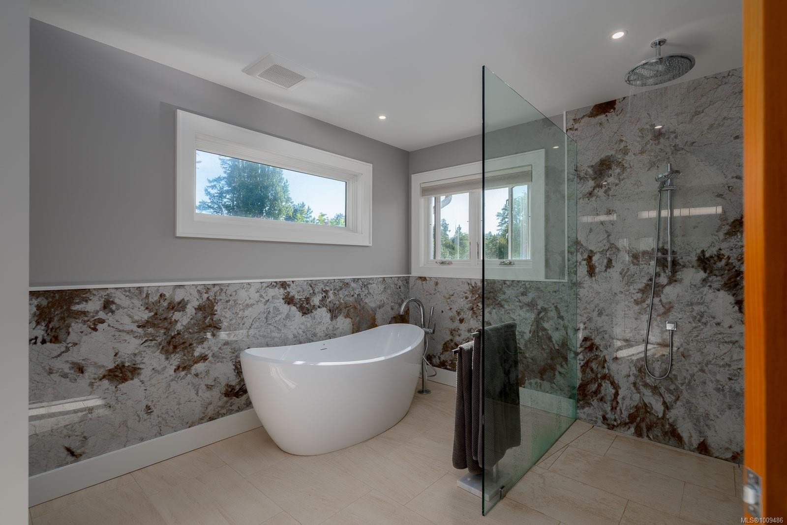 5411 Parker Ave, Saanich, BC