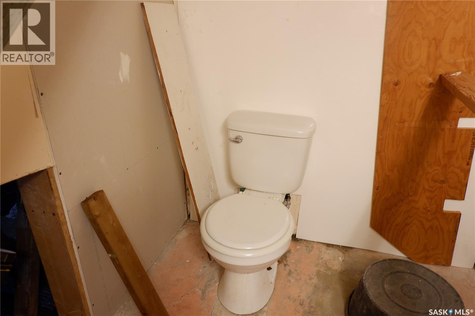 314 Columbus Drive, Rockglen, SK - Indoor Photo Showing Bathroom