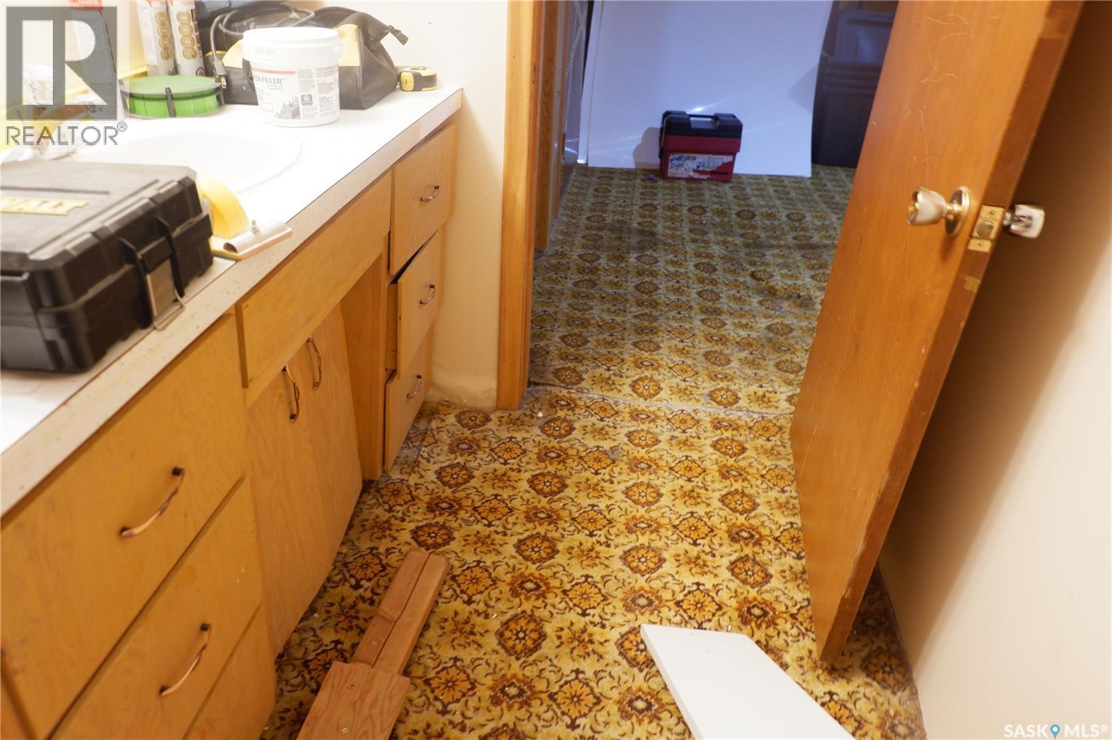 314 Columbus Drive, Rockglen, SK - Indoor