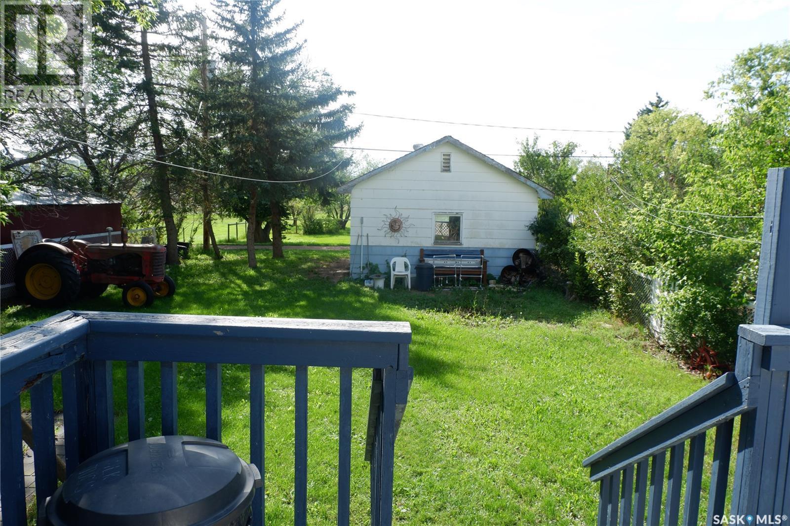 314 Columbus Drive, Rockglen, SK - Outdoor With Deck Patio Veranda