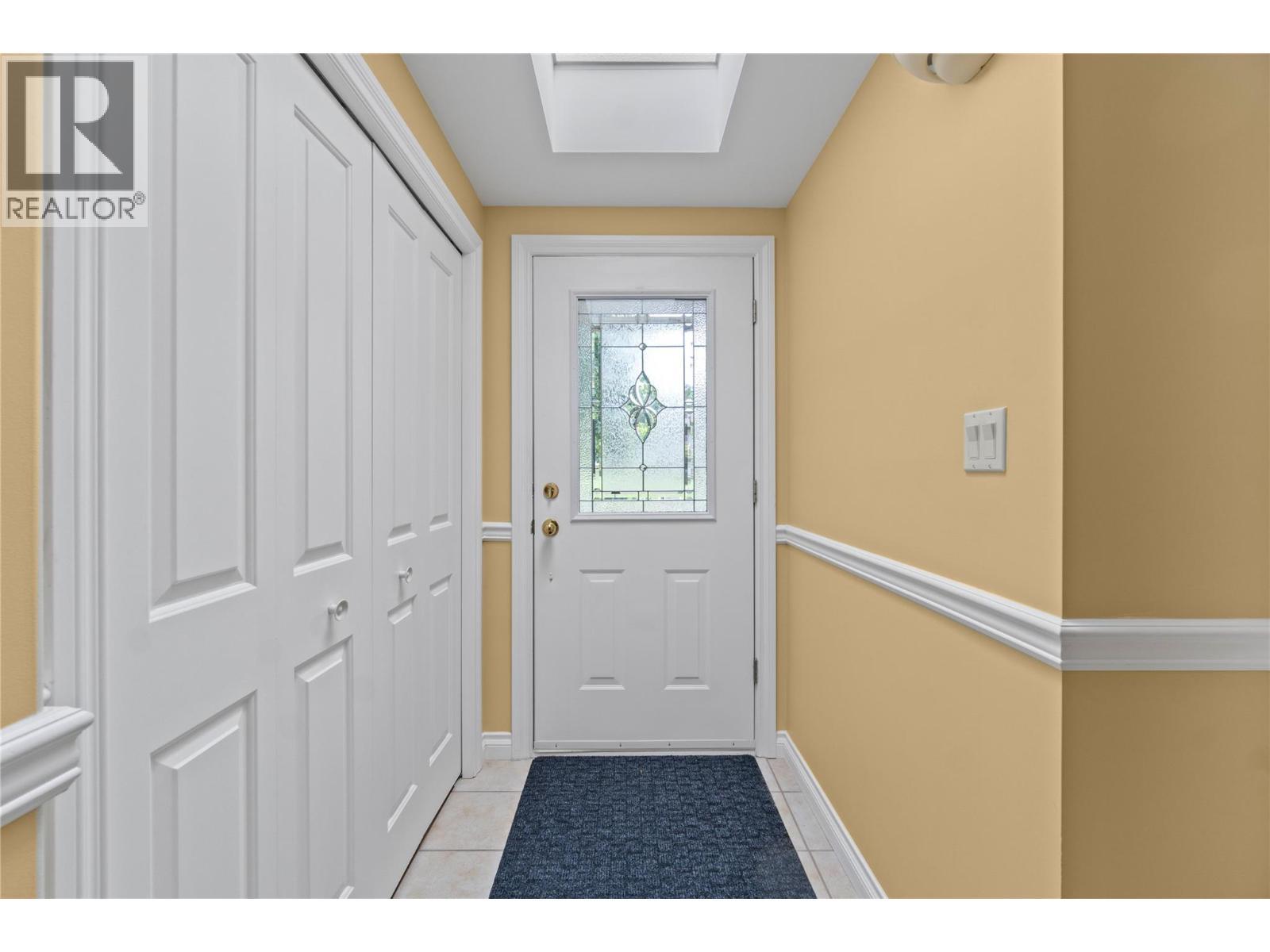 2552 Golf View Crescent, Blind Bay, BC - Indoor Photo Showing Other Room