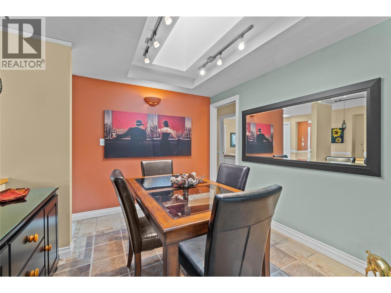 2552 Golf View Crescent, Blind Bay, BC - Indoor Photo Showing Dining Room