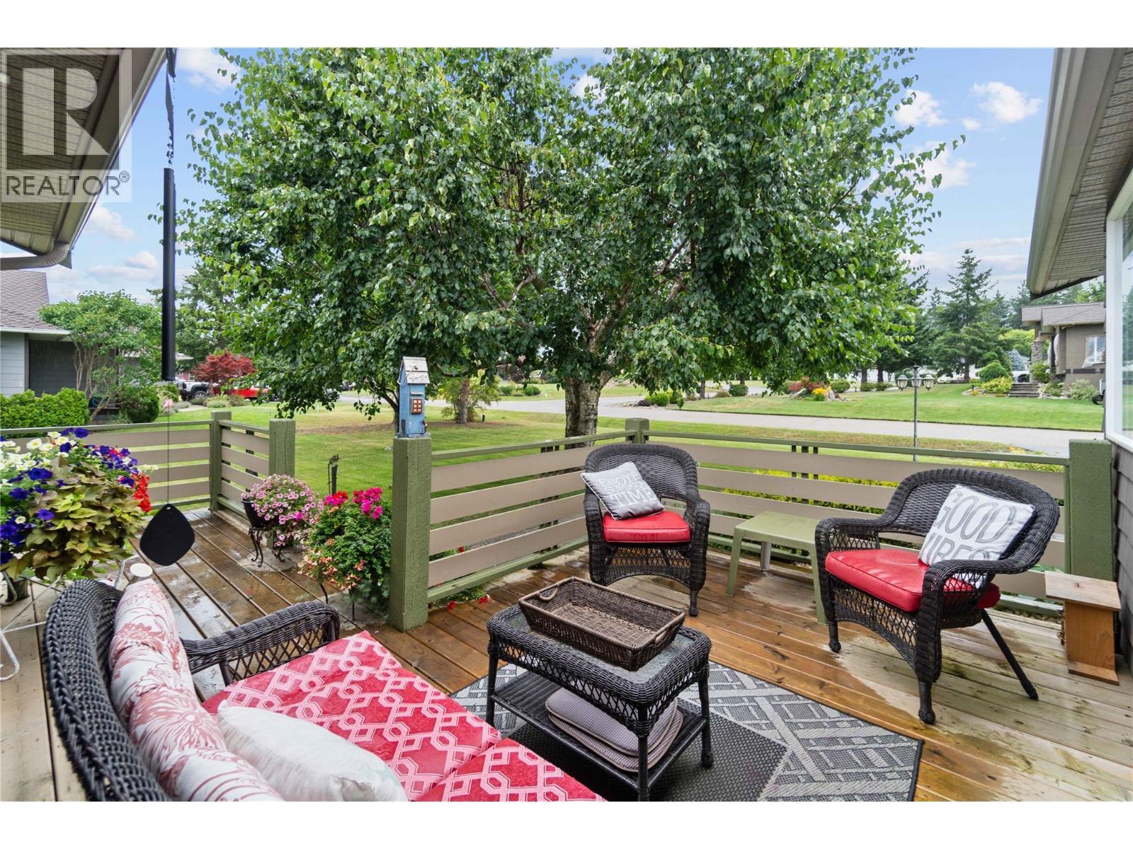 2552 Golf View Crescent, Blind Bay, BC - Outdoor With Deck Patio Veranda With Exterior