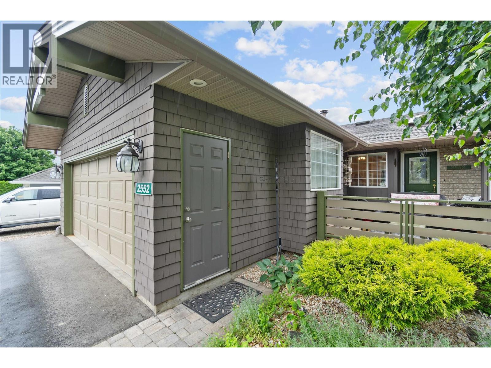 2552 Golf View Crescent, Blind Bay, BC - Outdoor