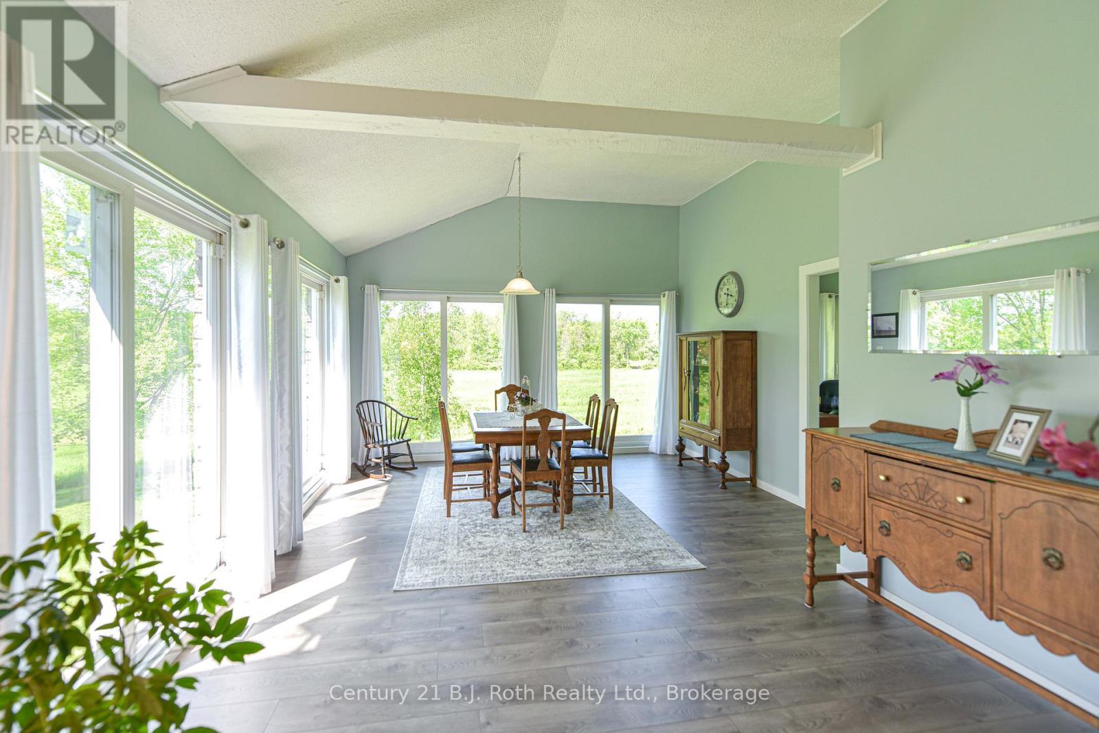 1579 Wainman Line, Severn, ON - Indoor Photo Showing Dining Room