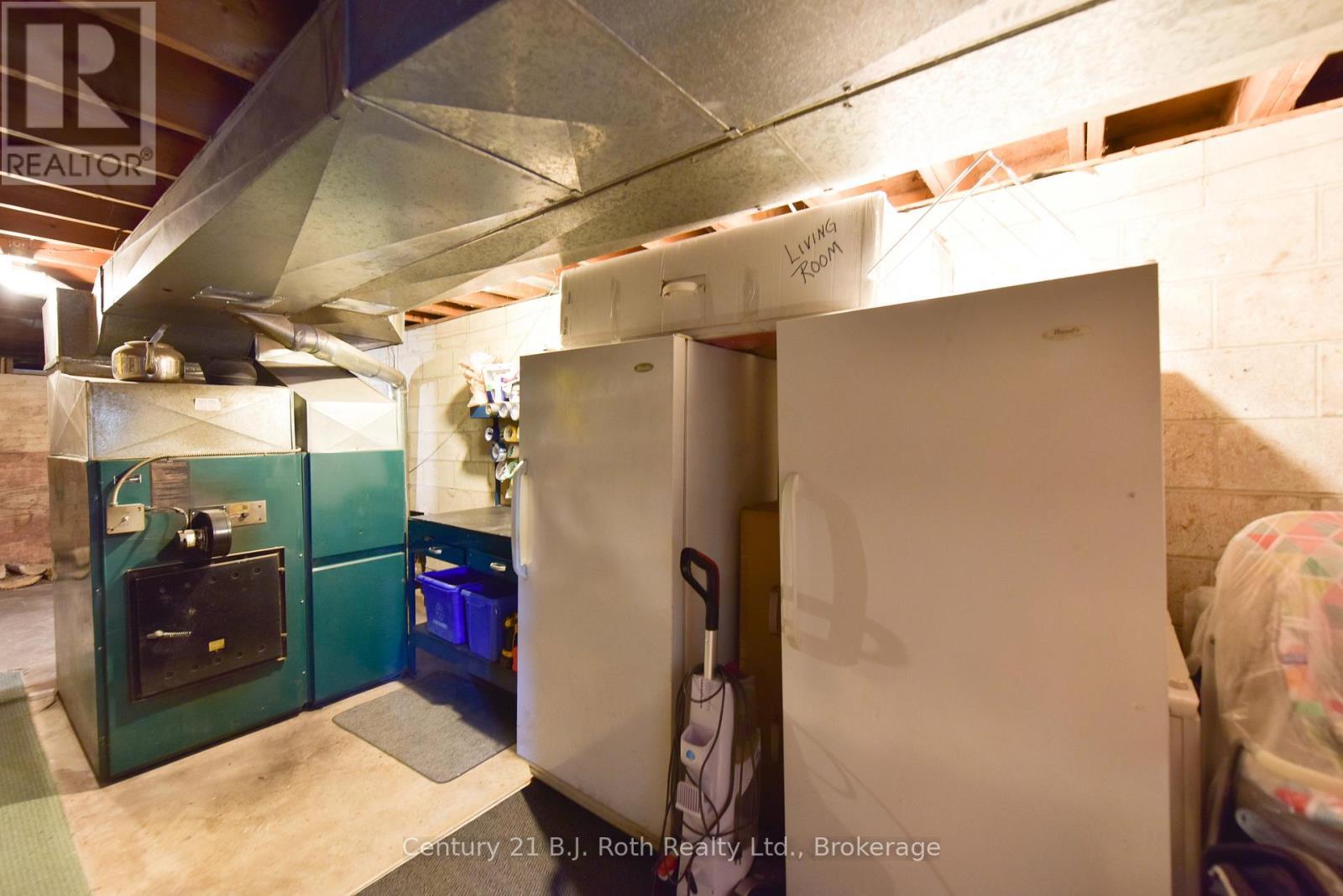 1579 Wainman Line, Severn, ON - Indoor Photo Showing Basement