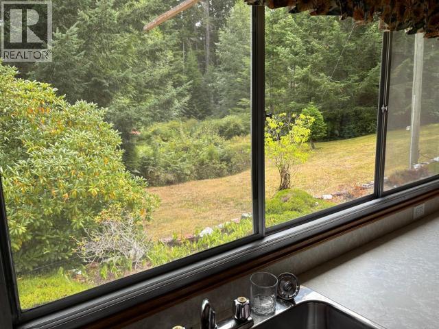3533 Gillies Bay Road, Texada Island, BC - Photo Showing Other Room