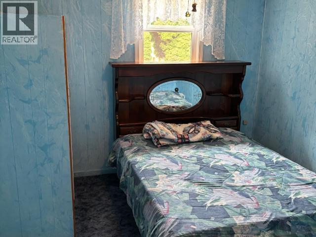 3533 Gillies Bay Road, Texada Island, BC - Indoor Photo Showing Bedroom