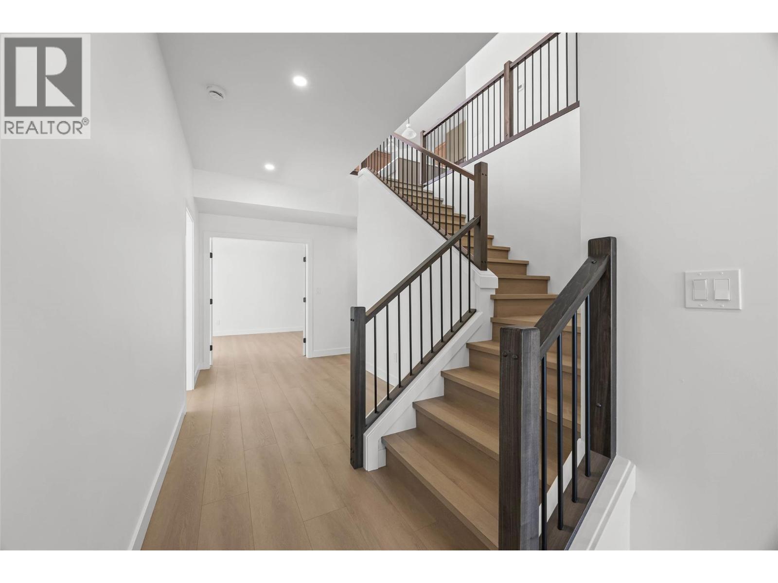 1298 Brechin Place, Kamloops, BC - Indoor Photo Showing Other Room